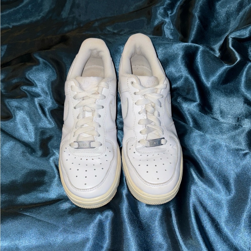 Nike Air Force 1 Triple White Low Woman's Sneakers Style Number-315115-112 Sz. 7 - Picture 9 of 14